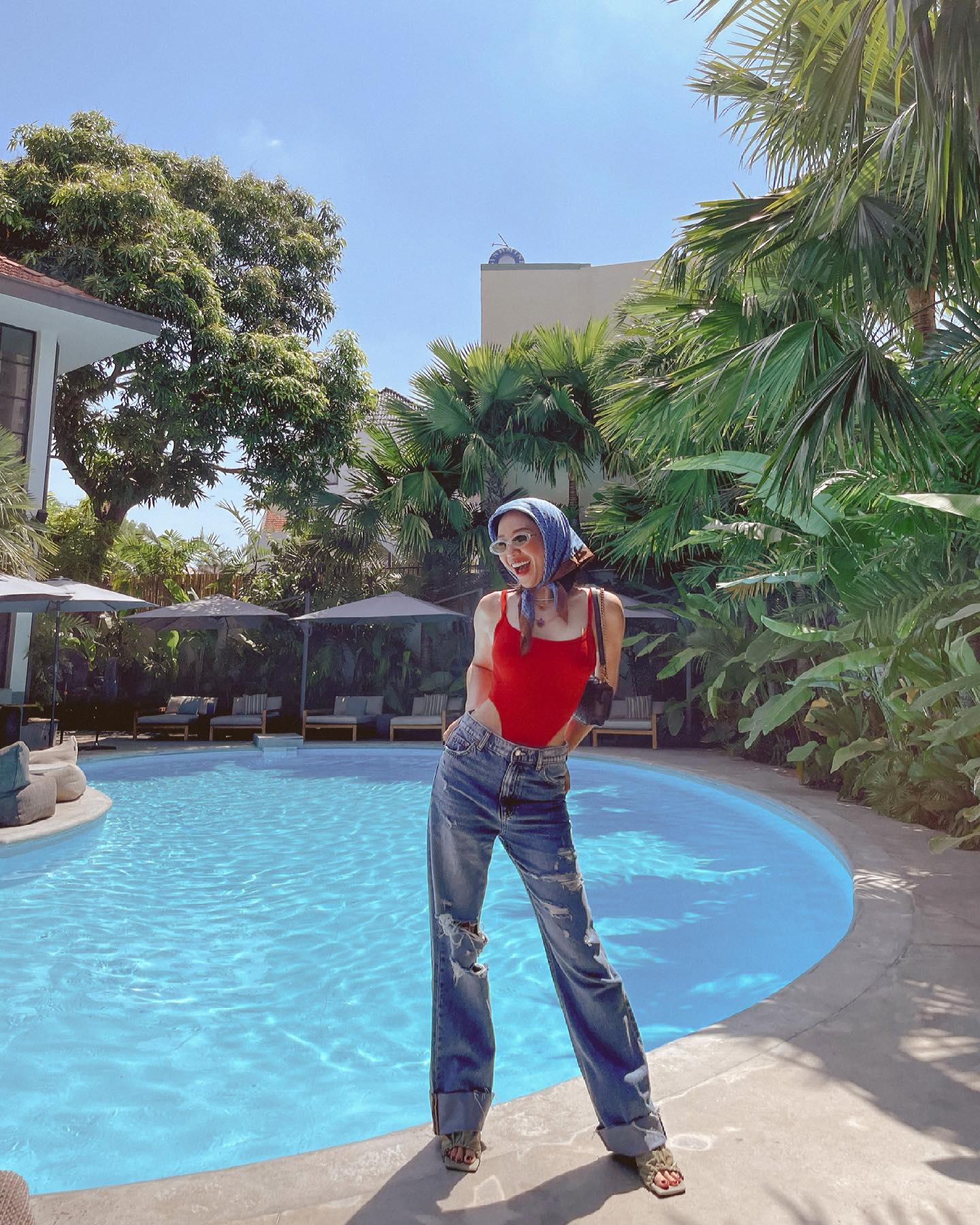 Tóc Tiên tự tin khoe loạt ảnh bikini bốc lửa ở tuổi Làm cha mẹ