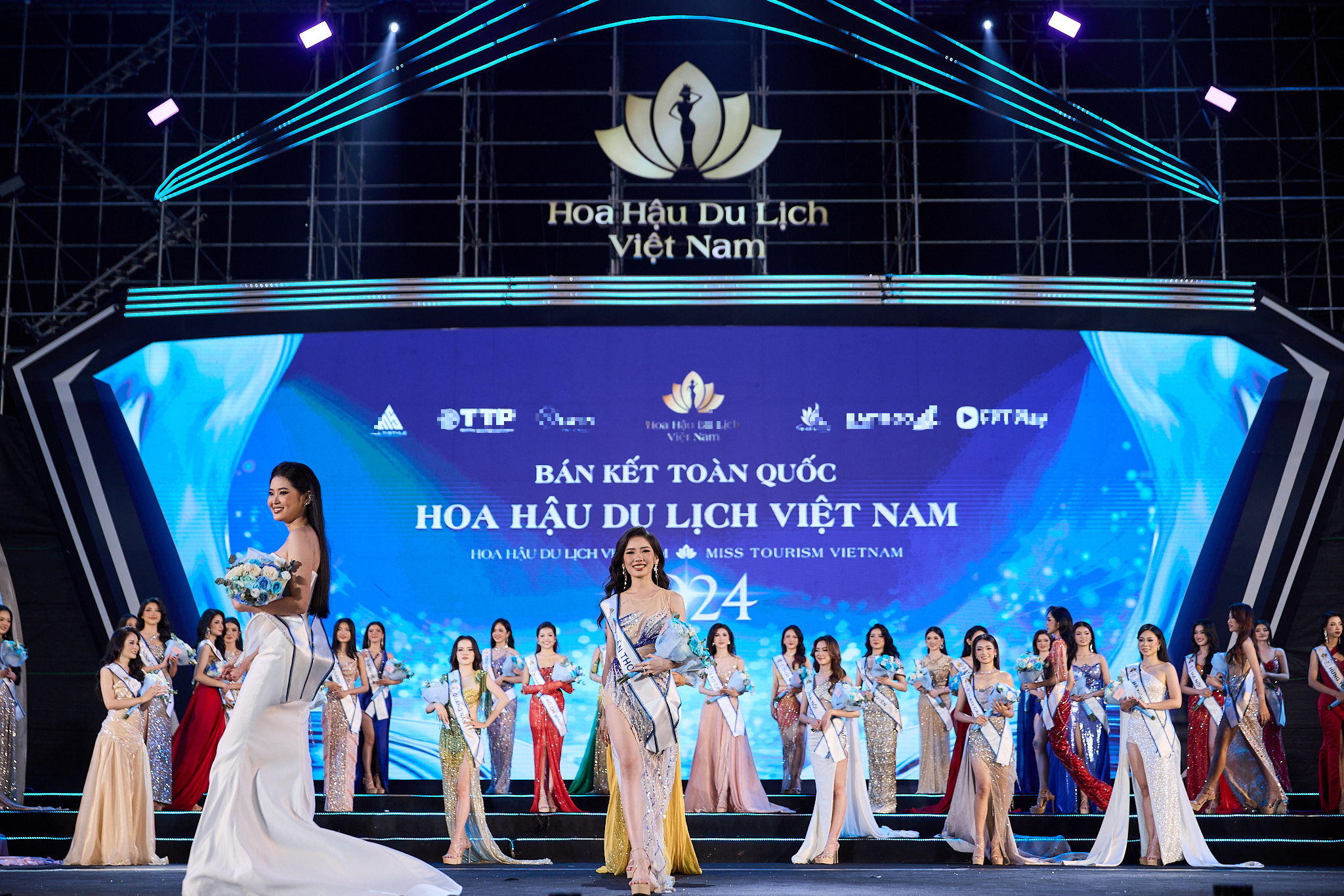 B N K T Hoa H U Du L Ch Vi T Nam C C Th Sinh B C L A V I Bikini