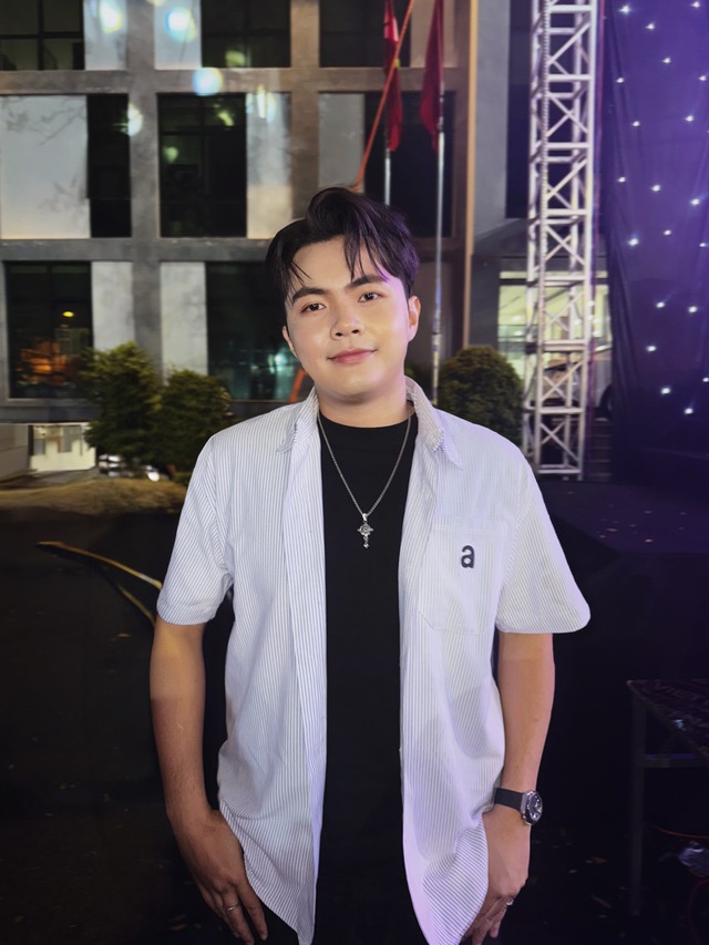 Hot C P I Di N Vi N Nh C S Vbiz C Ng Khai H N H Trong Ng Y Cu I N M C N L Hint Chu N