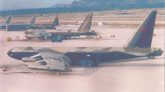 B-52 tại sân bay U-Tapao
