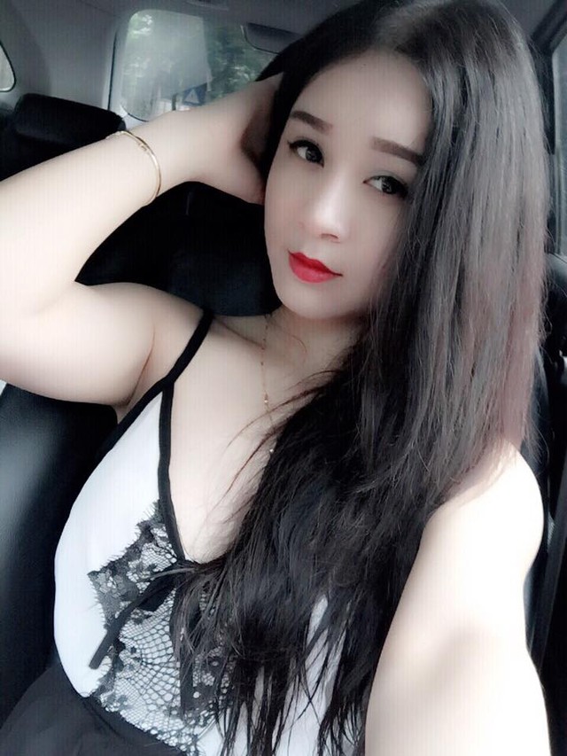 Gương mặt của cô nàng có tấm lưng gợi cảm và bí ẩn nhất bể bơi - Ảnh 7. 1471419373709 Lộ diện gương mặt của cô nàng có cơ thể gợi cảm và bí ẩn nhất bể bơi