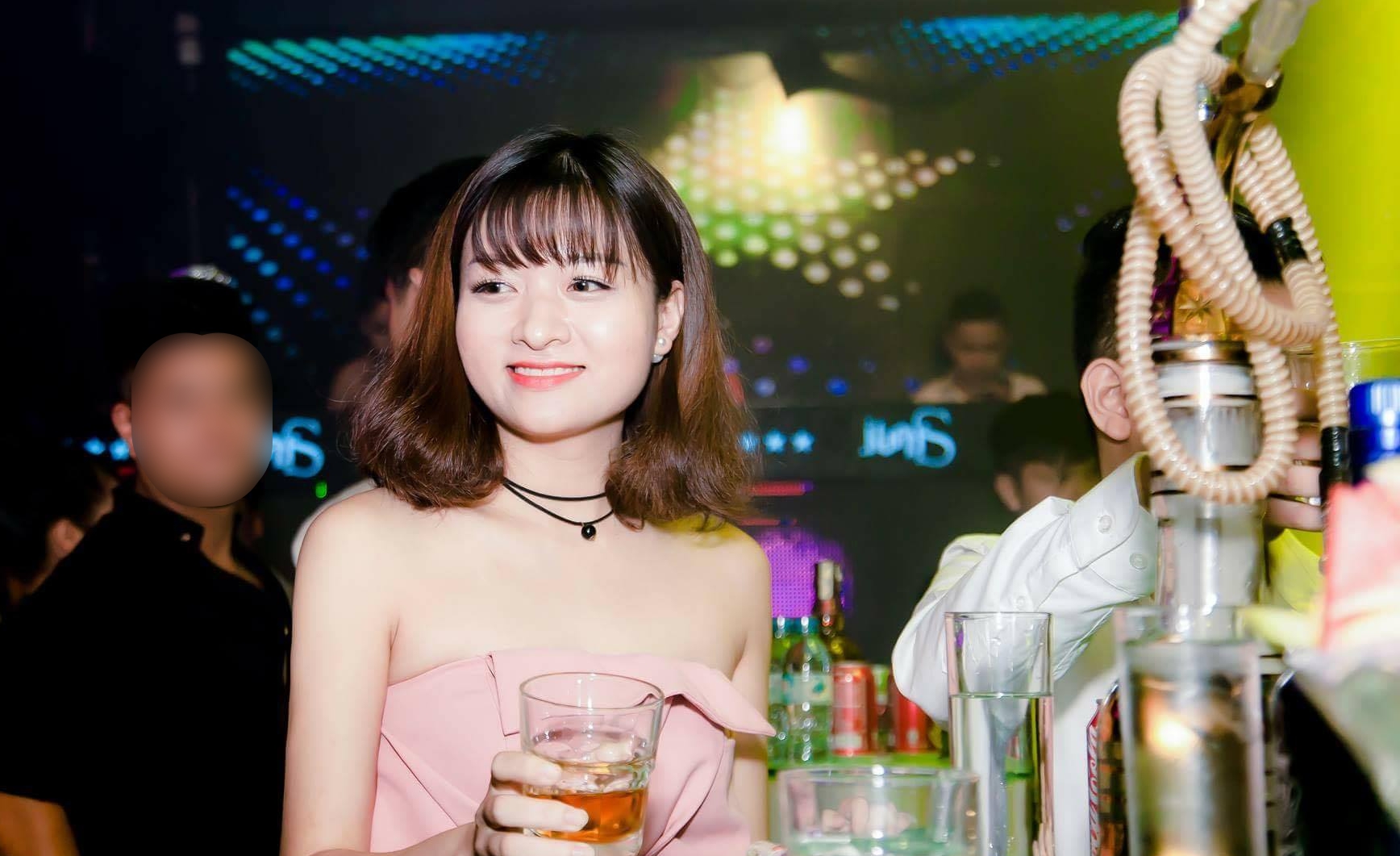 Bích Cherry và công việc mới sau vụ thoát nạn nhờ chiếc áo ngực - Ảnh 3. Bích Cherry và công việc mới sau vụ thoát nạn nhờ chiếc áo ngực - Ảnh 3.