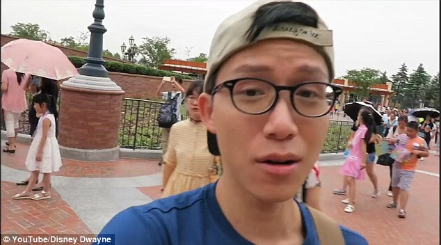 Ác mộng kinh hoàng mang tên du khách Trung Quốc tại Disneyland - Ảnh 2.