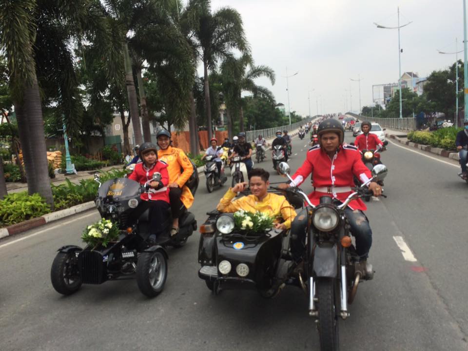 Dàn rước dâu hoành tráng, gây náo loạn phố Sài thành - Ảnh 13. Dàn rước dâu hoành tráng, gây náo loạn phố Sài thành - Ảnh 13.