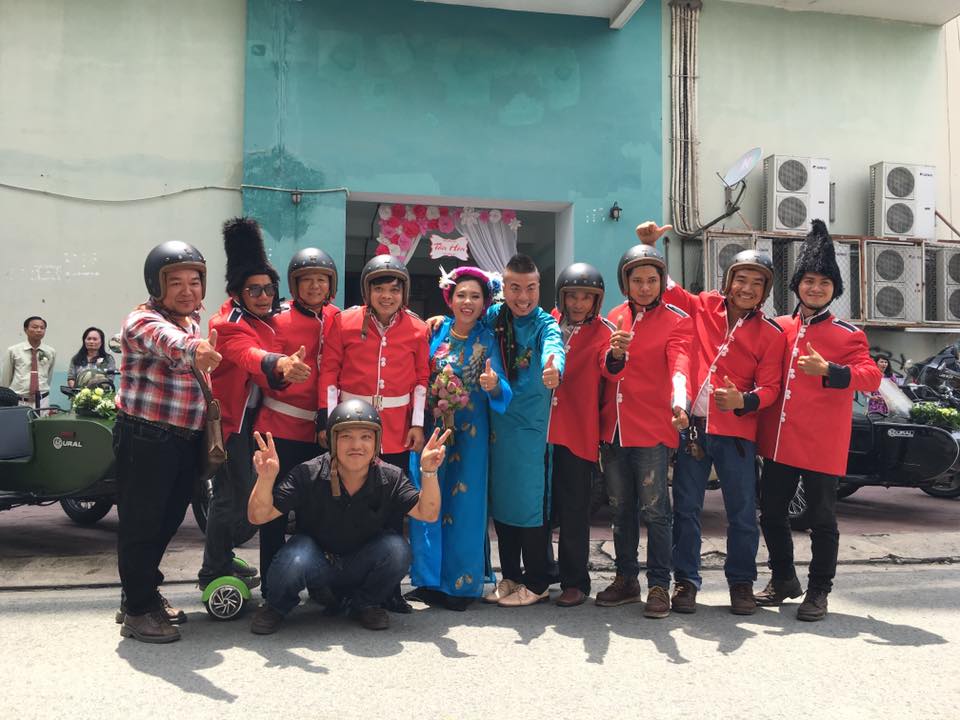 Dàn rước dâu hoành tráng, gây náo loạn phố Sài thành - Ảnh 12. Dàn rước dâu hoành tráng, gây náo loạn phố Sài thành - Ảnh 12.