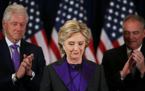 Toàn văn diễn văn thua cuộc xúc động của Hillary Clinton: Hãy giữ lửa trong tim - Ảnh 1.
