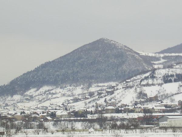 Phát hiện chùm năng lượng bí ẩn tại đại kim tự tháp ở Bosnia - Ảnh 5.