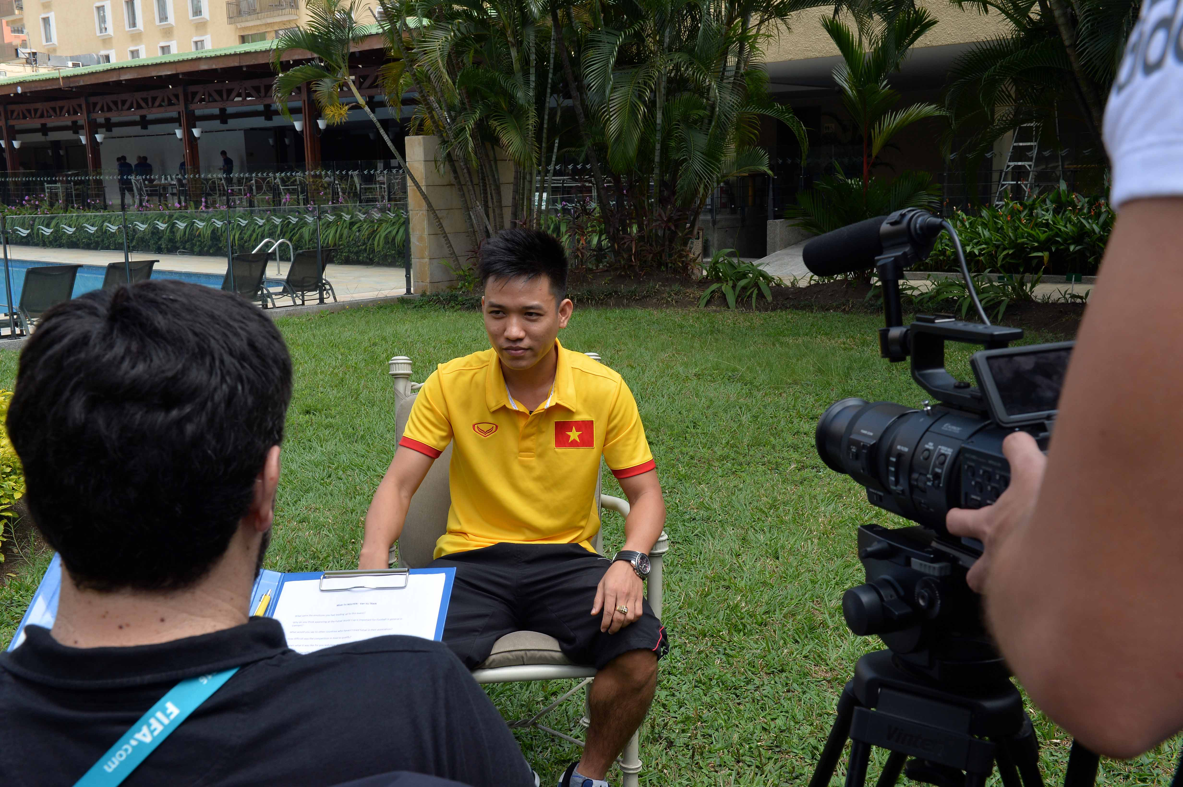 “Hot boy” của futsal Việt Nam lên sóng FIFA - Ảnh 1. “Hot boy” của futsal Việt Nam lên sóng FIFA - Ảnh 1.