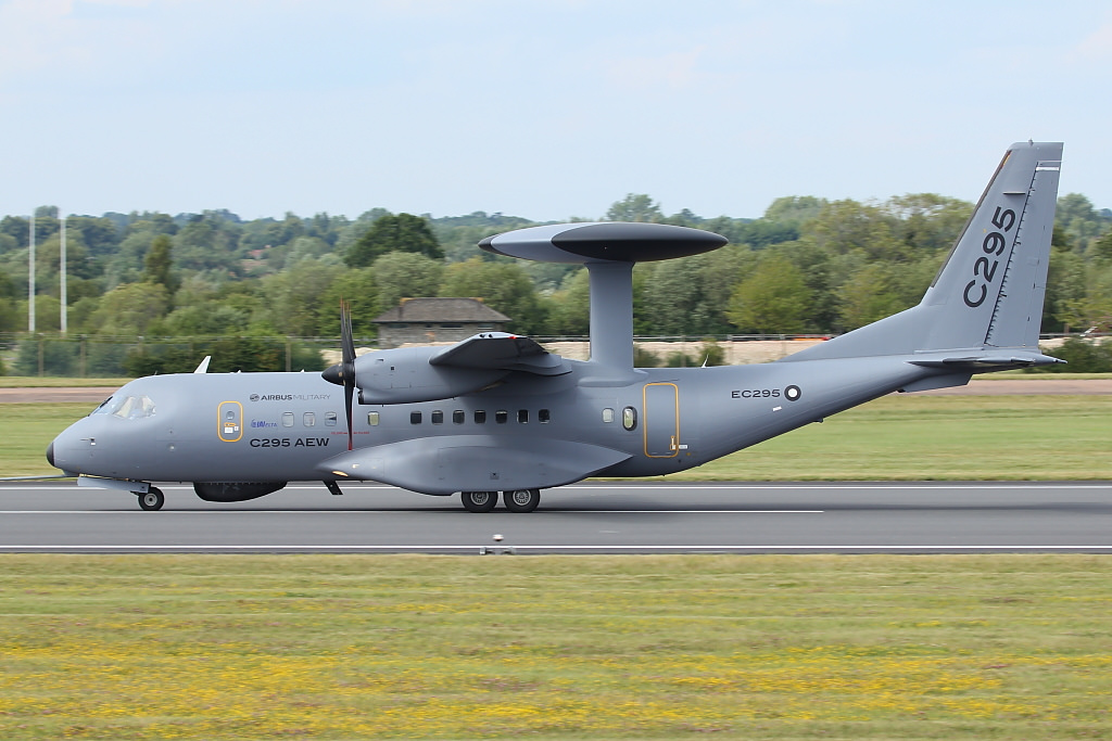 Báo Israel: Việt Nam mua 2 máy bay cảnh báo sớm trên không - Giúp Su-30MK2 đánh thắng! - Ảnh 1. Báo Israel: Việt Nam mua 2 máy bay cảnh báo sớm trên không - Giúp Su-30MK2 đánh thắng! - Ảnh 1.