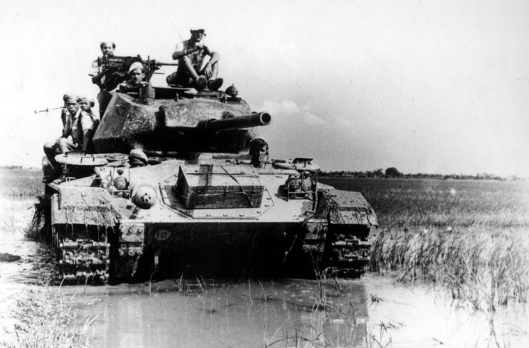 Đại tá Việt Nam: Xe tăng Điện Biên Phủ - Bất ngờ thú vị! - Ảnh 3. Đại tá Việt Nam: Xe tăng Điện Biên Phủ - Bất ngờ thú vị! - Ảnh 3.