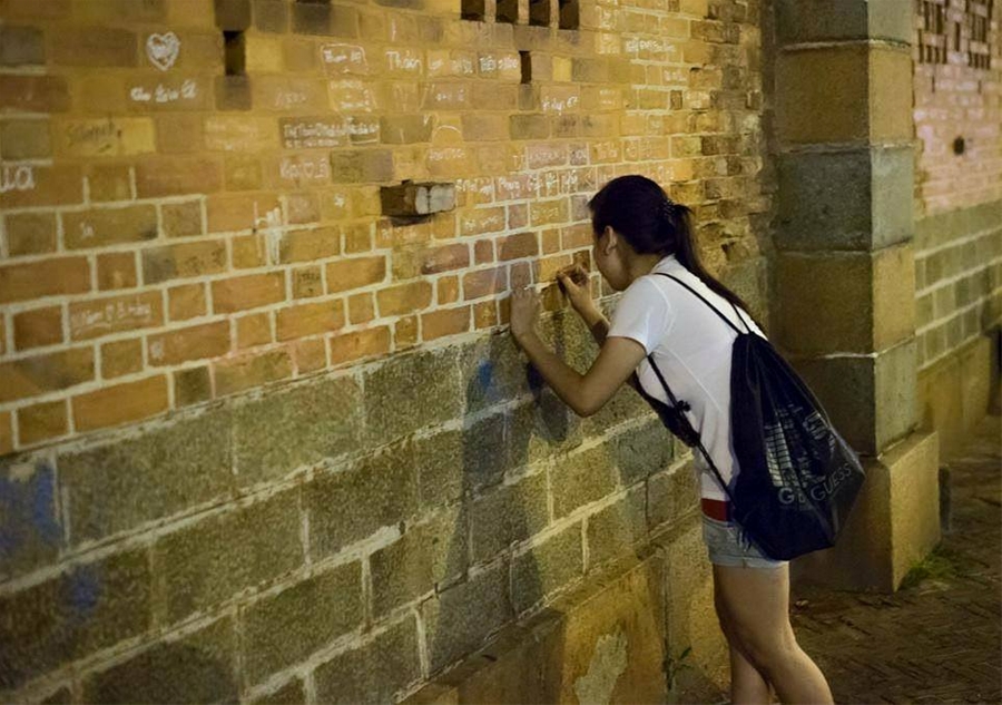 Những người này mà đi du lịch thì nên xây hàng rào cách ly họ cho xã hội được nhờ! - Ảnh 8. Những người này mà đi du lịch thì nên xây hàng rào cách ly họ cho xã hội được nhờ! - Ảnh 8.