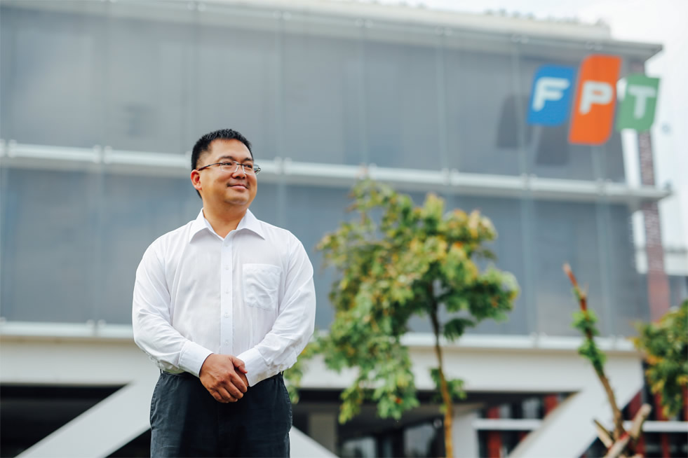 Chủ tịch FPT Hoàng Nam Tiến: Giấc mơ đẹp là tốt, nhưng mơ xong rồi cũng phải tỉnh - Ảnh 2. Chủ tịch FPT Hoàng Nam Tiến: Giấc mơ đẹp là tốt, nhưng mơ xong rồi cũng phải tỉnh - Ảnh 2.