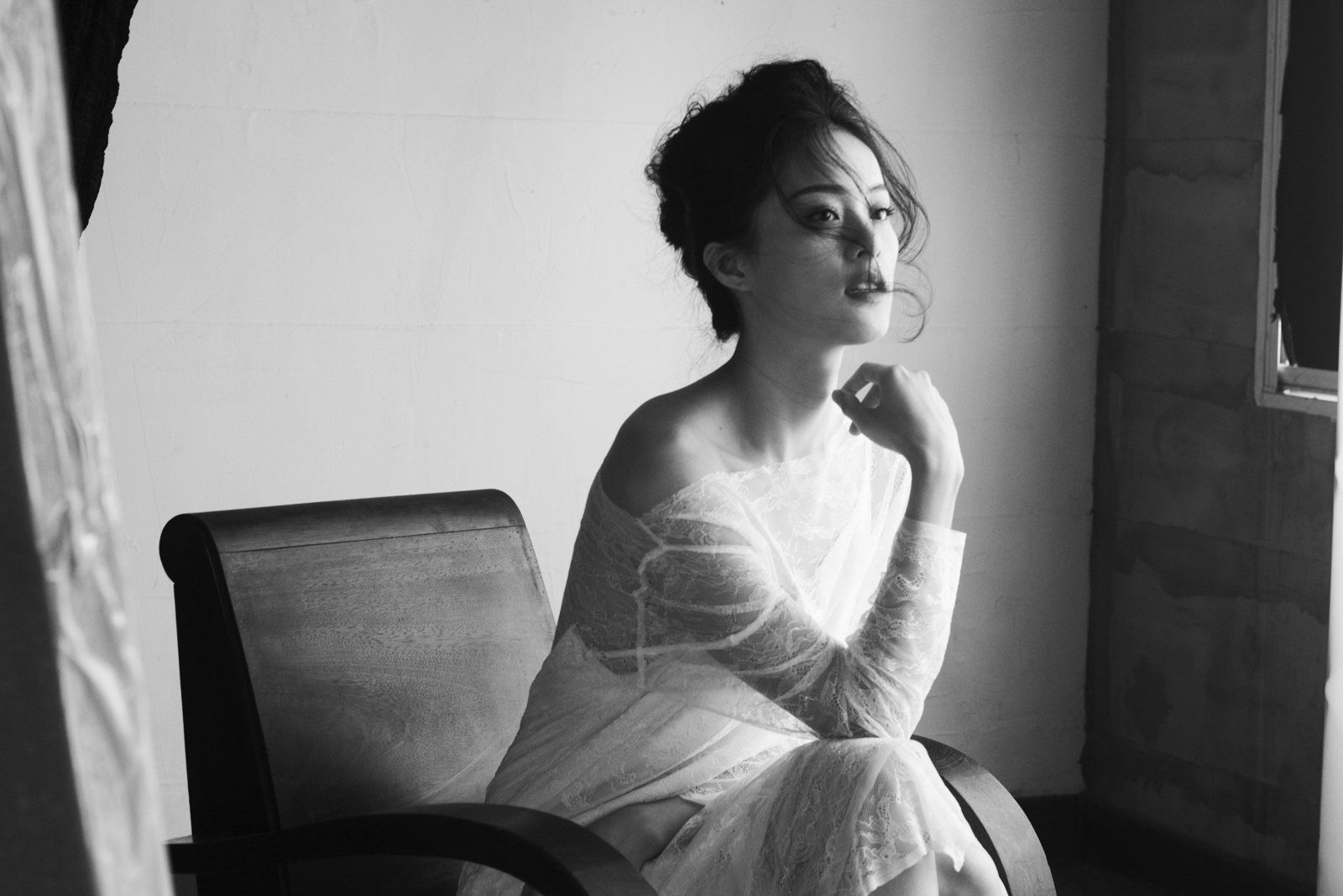 Bị chê diễn xuất đơ, bạn gái Cường Đô la tung ảnh gợi cảm - Ảnh 10. Bị chê diễn xuất đơ, bạn gái Cường Đô la tung ảnh gợi cảm - Ảnh 10.