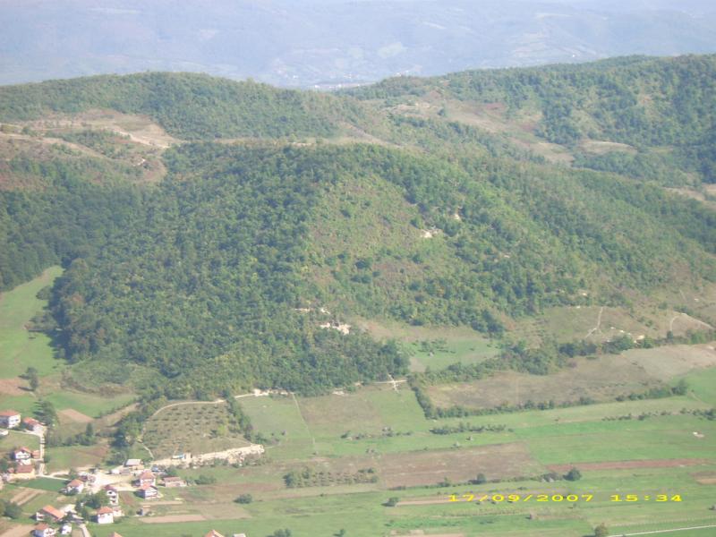Phát hiện thung lũng kim tự tháp khổng lồ ở Bosnia - Ảnh 3. Phát hiện thung lũng kim tự tháp khổng lồ ở Bosnia - Ảnh 3.