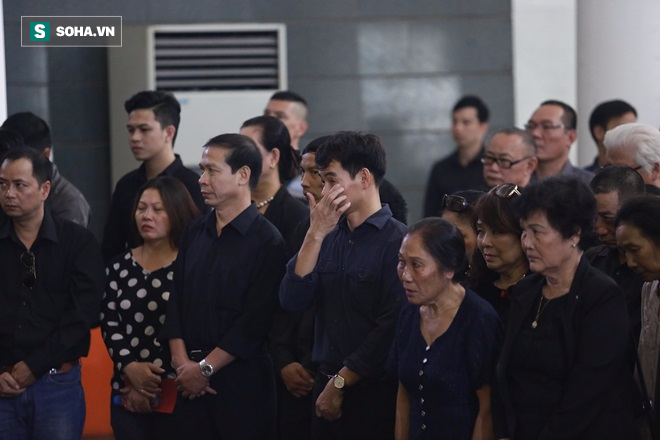 Các nghệ sĩ khóc nức nở, đau xót nhìn NSƯT Phạm Bằng lần cuối - Ảnh 5.