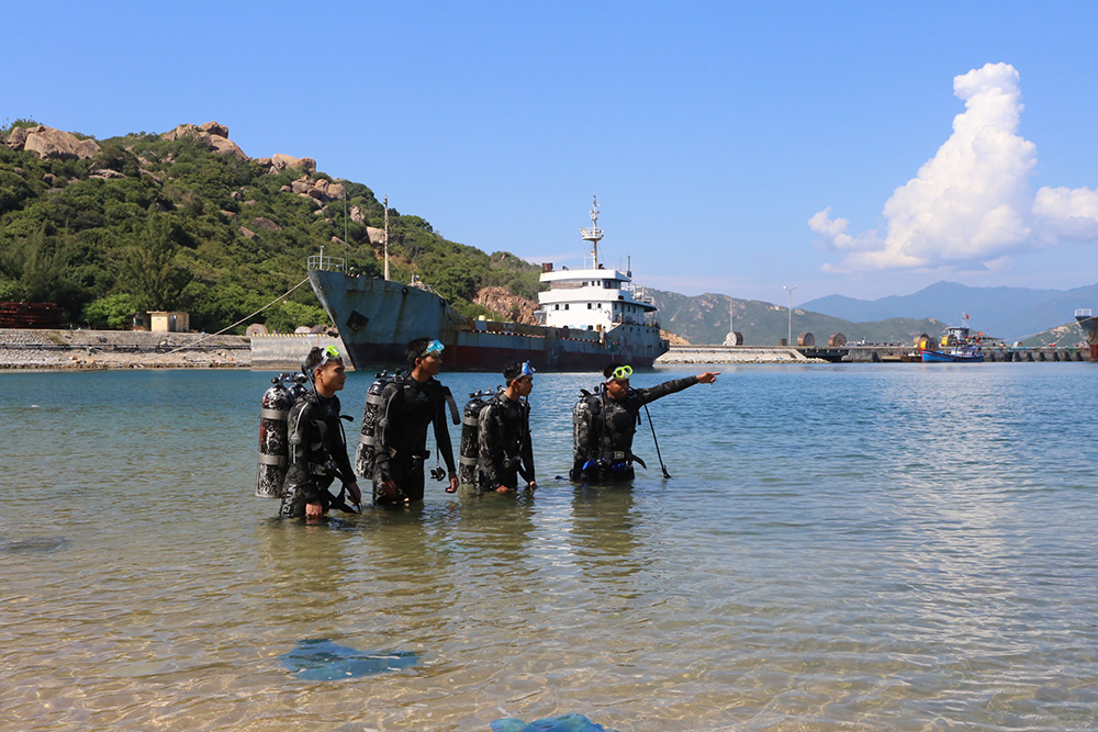 Đặc công tàu ngầm: Yết Kiêu thời hiện đại - Ảnh 1. Đặc công tàu ngầm: Yết Kiêu thời hiện đại - Ảnh 1.