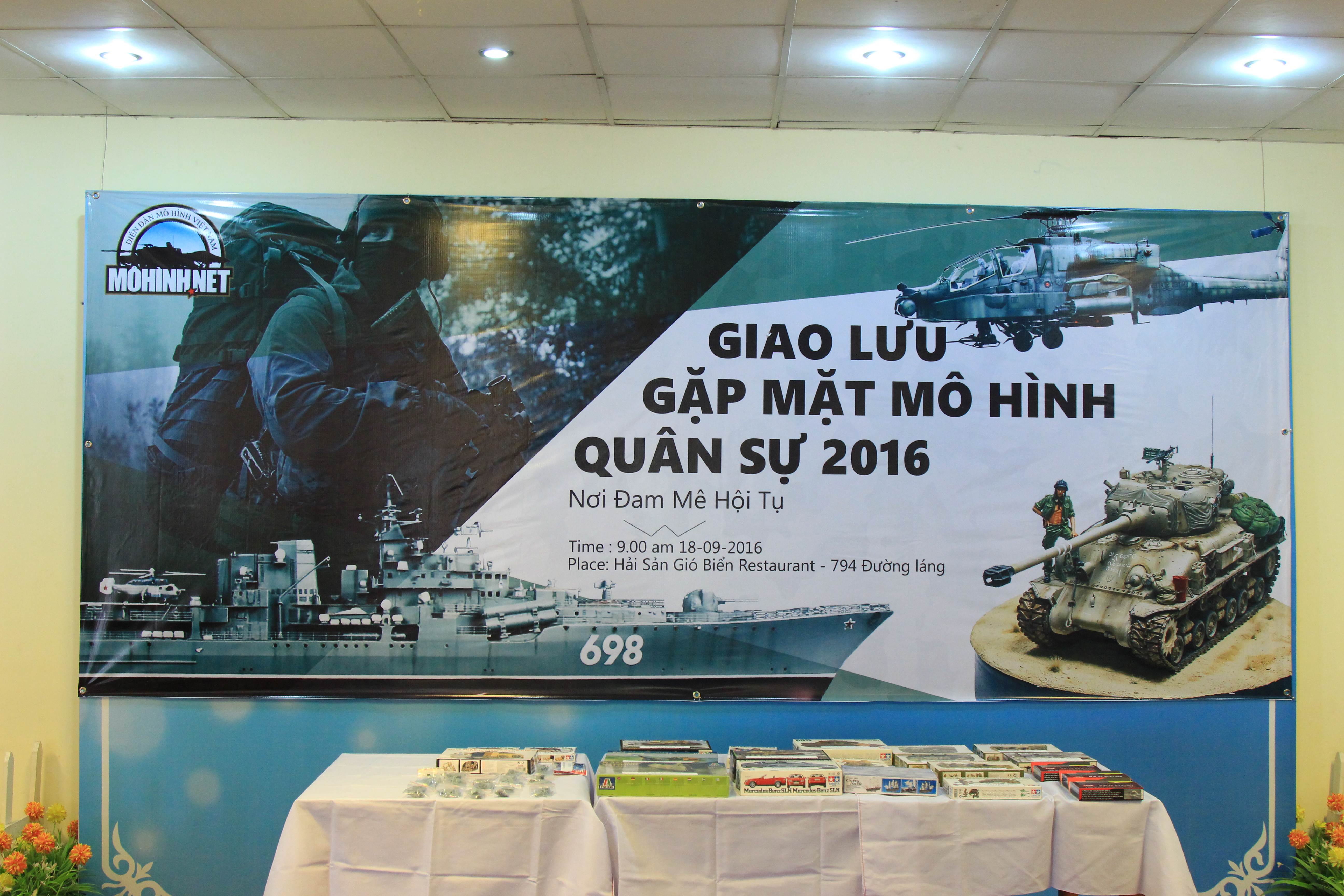 T-72B3, T-90, Su-30SM, Su-35 bất ngờ đồng loạt lộ diện tại Hà Nội - Ảnh 1. T-72B3, T-90, Su-30SM, Su-35 bất ngờ đồng loạt lộ diện tại Hà Nội - Ảnh 1.