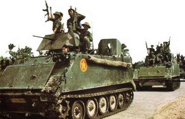 Đua tốc độ nghẹt thở, thiết giáp Việt Nam bắt sống Thần Mã của Mỹ! - ảnh 3