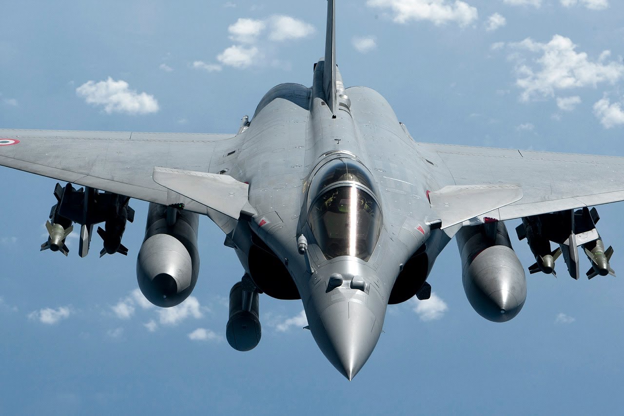 36 chiến đấu cơ Rafale có đủ để Ấn Độ đối đầu Trung Quốc? - Ảnh 1. 36 chiến đấu cơ Rafale có đủ để Ấn Độ đối đầu Trung Quốc? - Ảnh 1.