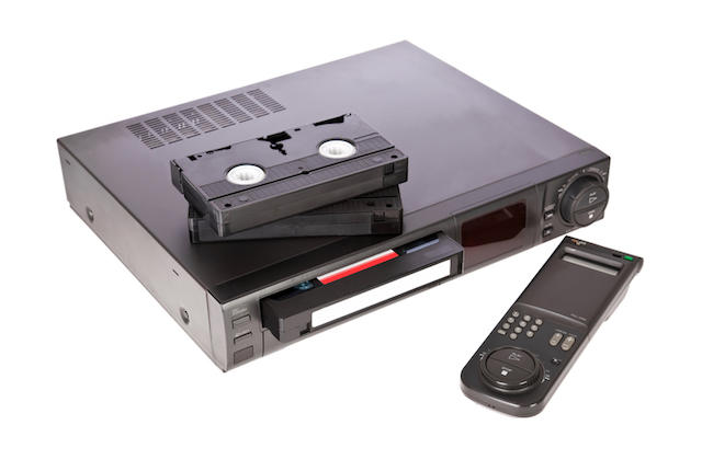 Đầu băng VCR sẽ bị khai tử trong tháng này, vĩnh biệt tượng đài giải trí một thời của thế hệ 8X - Ảnh 1.