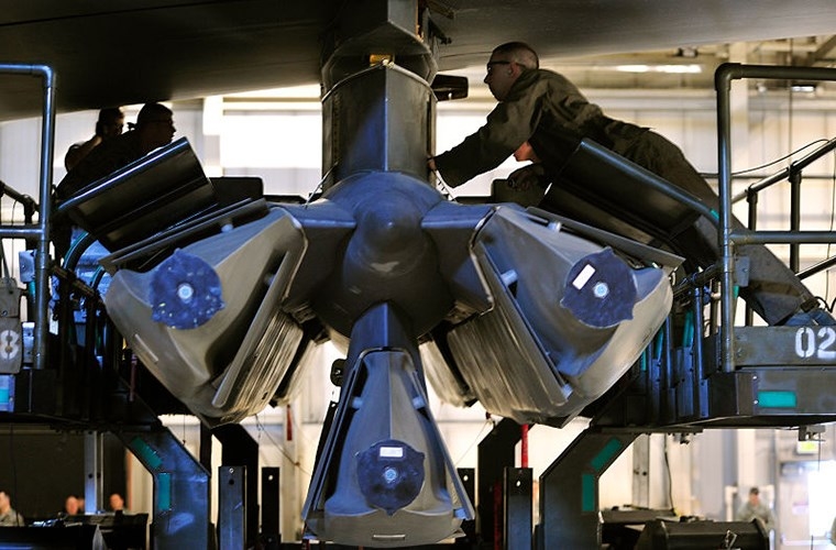 Nga có sợ khi Mỹ đưa JASSM-ER lên máy bay B-52? - Ảnh 4. Nga có sợ khi Mỹ đưa JASSM-ER lên máy bay B-52? - Ảnh 4.