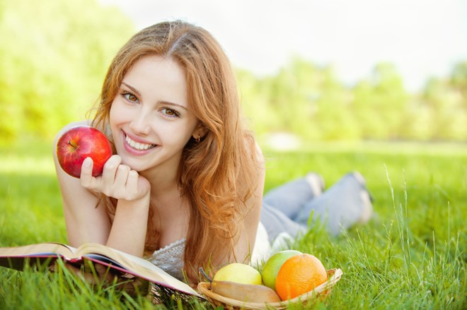 Ăn một quả táo mỗi ngày giảm nguy cơ ung thư - Ảnh 1. Ăn một quả táo mỗi ngày giảm nguy cơ ung thư - Ảnh 1.