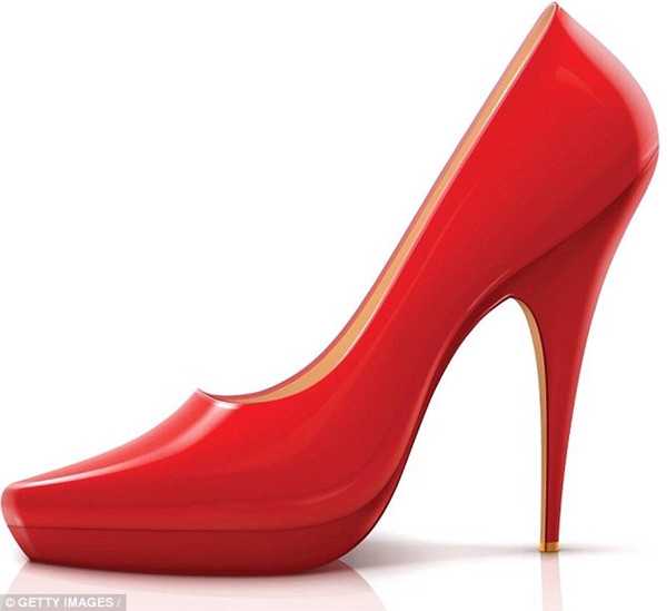 Đi giày cao gót cũng có thể tăng nguy cơ ung thư - phát hiện mới gây chấn động chị em - Ảnh 1.