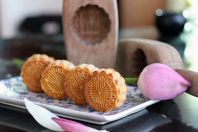 Bên trong lò sản xuất bánh Trung thu 5 sao - Ảnh 14.