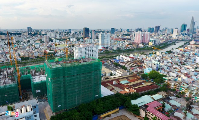 Những cung đường ở Sài Gòn dày đặc dự án bất động sản - Ảnh 17.