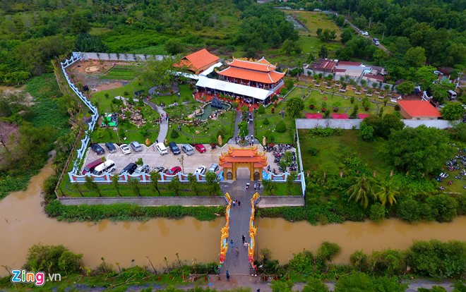 Toàn cảnh nhà thờ Tổ của Hoài Linh ở Sài Gòn - Ảnh 2. Toàn cảnh nhà thờ Tổ của Hoài Linh ở Sài Gòn - Ảnh 2.