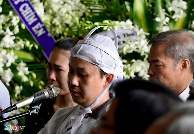 NSƯT Quang Lý được tiễn đưa trong giai điệu Thuyền và biển - Ảnh 3. NSƯT Quang Lý được tiễn đưa trong giai điệu Thuyền và biển - Ảnh 3.