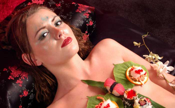 Vì những lý do này mà sushi khỏa thân có sức hút đặc biệt với giới thượng lưu trên toàn thế giới - Ảnh 3.