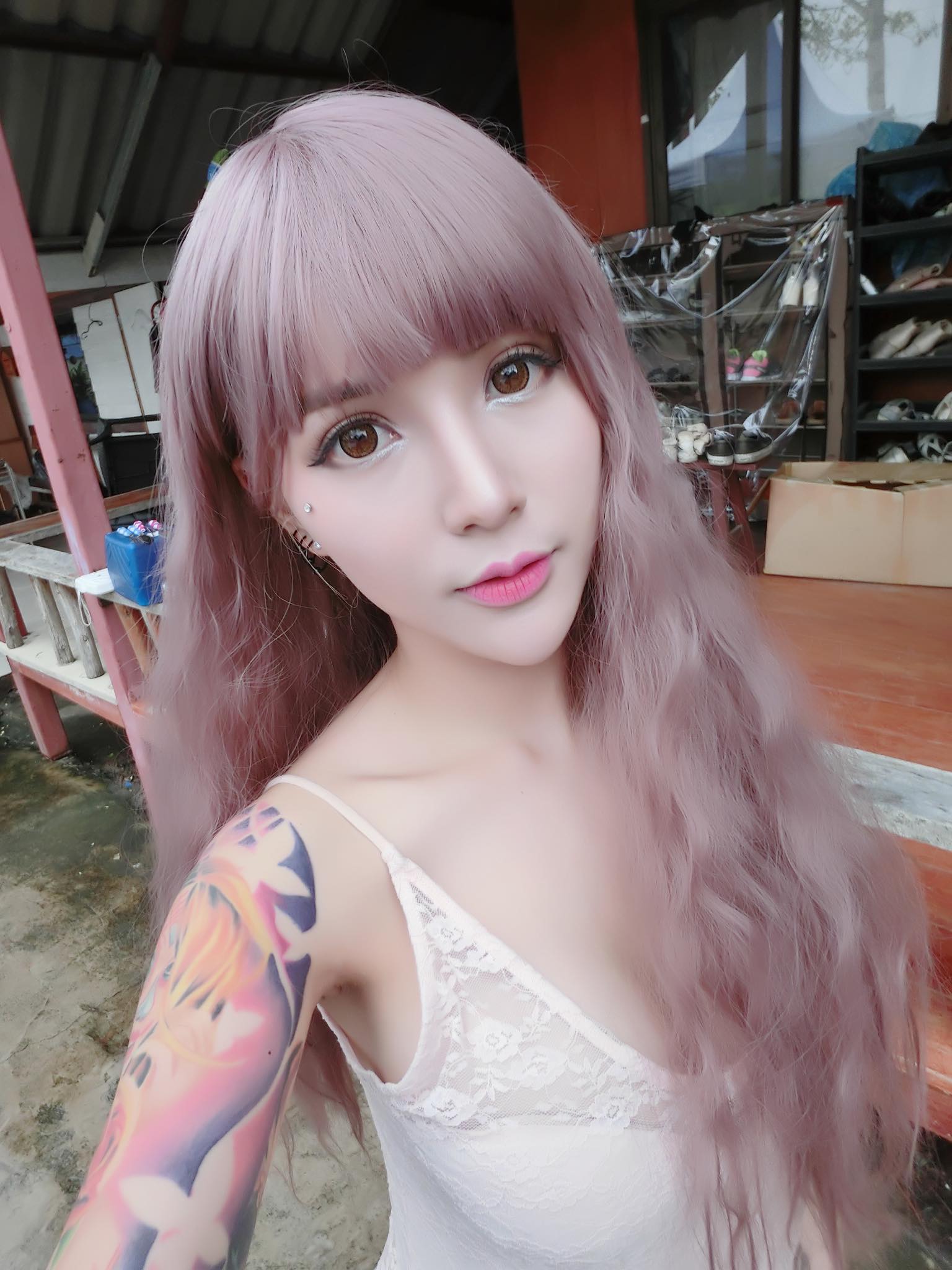 Hình xăm và đường cong của cô gái này đã khiến bao người mê mẩn - Ảnh 5. Hình xăm và đường cong của cô gái này đã khiến bao người mê mẩn - Ảnh 5.