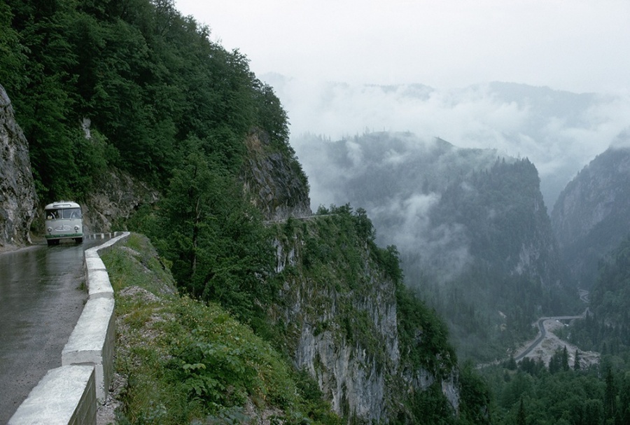 Những cung đường nguy hiểm nhất thế giới chỉ nhìn thôi cũng đủ thấy hoang mang - Ảnh 14. Những cung đường nguy hiểm nhất thế giới chỉ nhìn thôi cũng đủ thấy hoang mang - Ảnh 14.