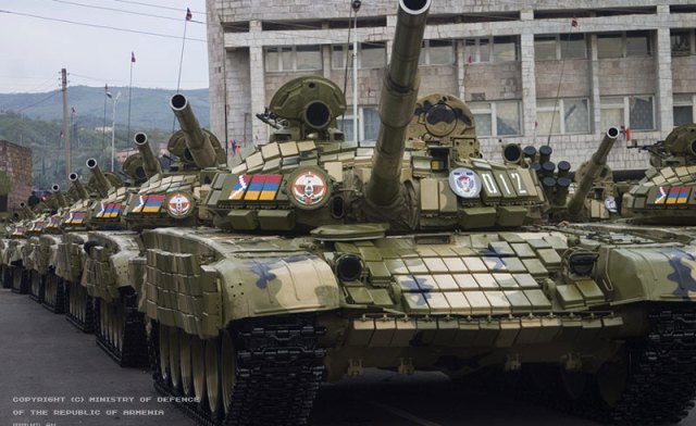Mua T-72 nâng cấp từ Ukraine để phối hợp tác chiến cùng T-90, tại sao không? - Ảnh 2. Mua T-72 nâng cấp từ Ukraine để phối hợp tác chiến cùng T-90, tại sao không? - Ảnh 2.