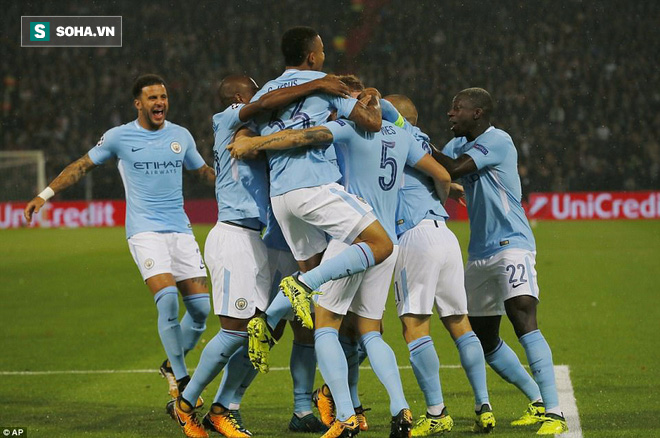 Man City “dạo chơi” ở Champions League cũng tạo cơn mưa bàn thắng - Ảnh 1.