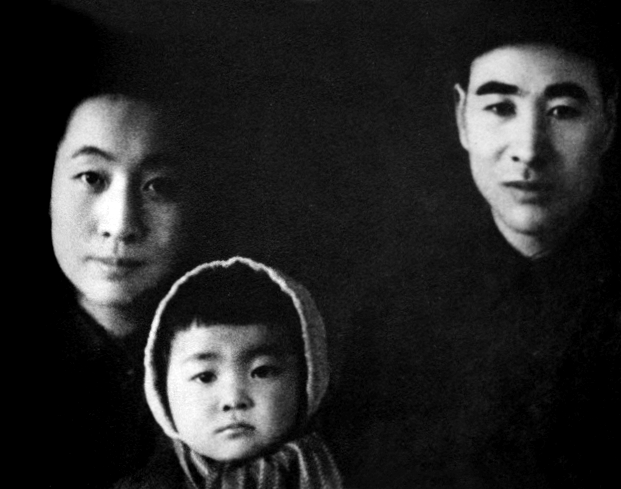 Cả quân đội TQ rầm rộ lao vào cuộc kén vợ tuyệt mật cho con trai Lâm Bưu như thế nào? - Ảnh 1. Cả quân đội TQ rầm rộ lao vào cuộc kén vợ tuyệt mật cho con trai Lâm Bưu như thế nào? - Ảnh 1.