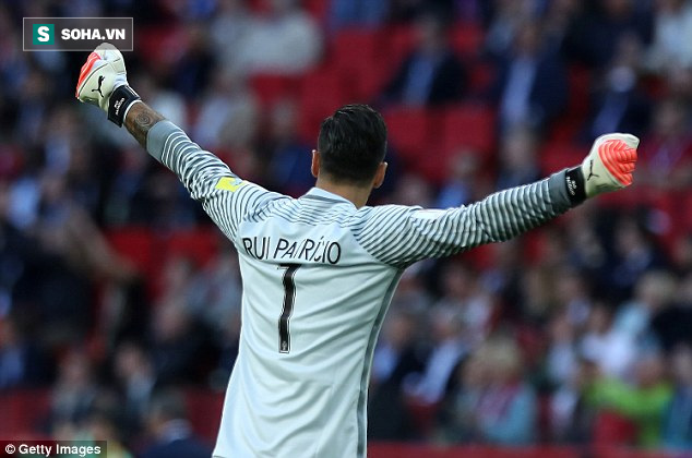 Ronaldo lên cơn điên, Bồ Đào Nha nhẹ nhàng hạ gục chủ nhà - Ảnh 7.