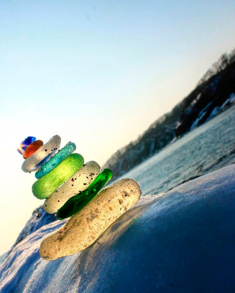 Hàng triệu mảnh thủy tinh bị vứt xuống biển, 10 năm sau điều không ai ngờ đến đã xảy ra - Ảnh 7. Hàng triệu mảnh thủy tinh bị vứt xuống biển, 10 năm sau điều không ai ngờ đến đã xảy ra - Ảnh 7.