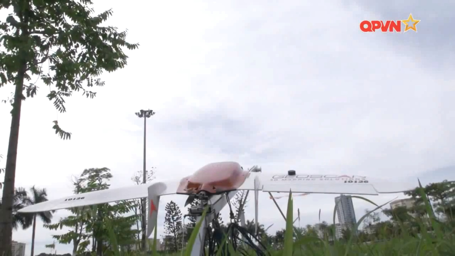 Việt Nam ứng dụng UAV viễn thám và vệ tinh VNREDSat-1 cho nhiệm vụ quân sự - Ảnh 1. Việt Nam ứng dụng UAV viễn thám và vệ tinh VNREDSat-1 cho nhiệm vụ quân sự - Ảnh 1.