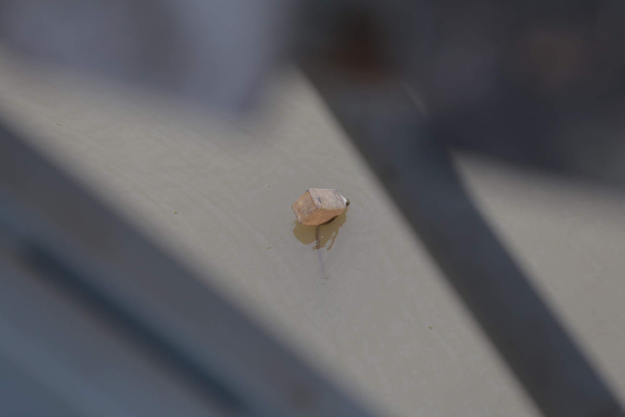 Hôm nay, dự kiến sẽ cấm đường cầu Long Biên để di chuyển quả bom dài 2m - Ảnh 1. Hôm nay, dự kiến sẽ cấm đường cầu Long Biên để di chuyển quả bom dài 2m - Ảnh 1.