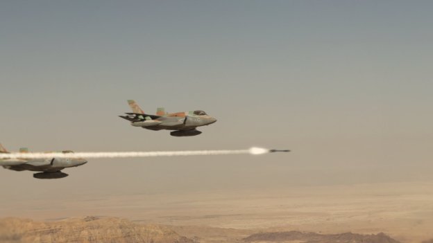 Nhận định mới về nguyên nhân khiến S-400 “có mắt như mù” trước máy bay Israel - Ảnh 2.