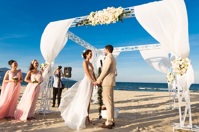 Hà Anh: Chồng tôi tự hào khi có vợ đẹp khiến bao người ước ao - Ảnh 1.