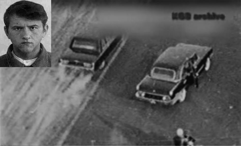 16 phát đạn bắn vào xe chở lãnh đạo Liên Xô ngay ở Điện Kremlin và sóng ngầm trong KGB - Ảnh 2. 16 phát đạn bắn vào xe chở lãnh đạo Liên Xô ngay ở Điện Kremlin và sóng ngầm trong KGB - Ảnh 2.