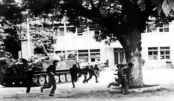 Thần tốc tiến về giải phóng Sài Gòn: Thành lập cánh quân Duyên Hải - Đánh địch mà đi - Ảnh 3.