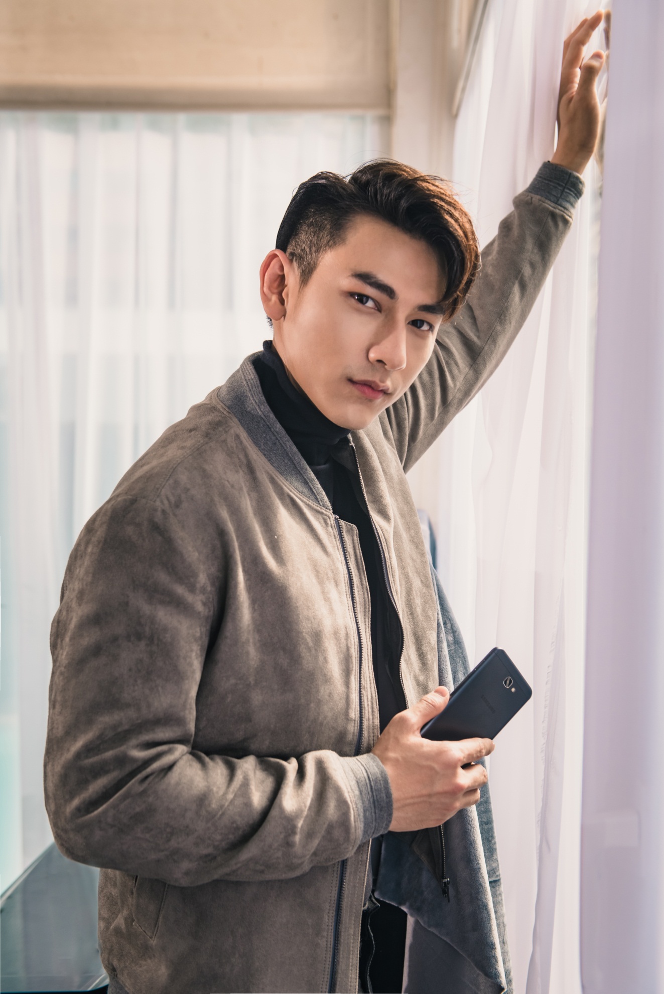 Các đối thủ sẽ phải điêu đứng trước chiến lược “hai gọng kìm” của Samsung - Ảnh 2. Các đối thủ sẽ phải điêu đứng trước chiến lược “hai gọng kìm” của Samsung - Ảnh 2.