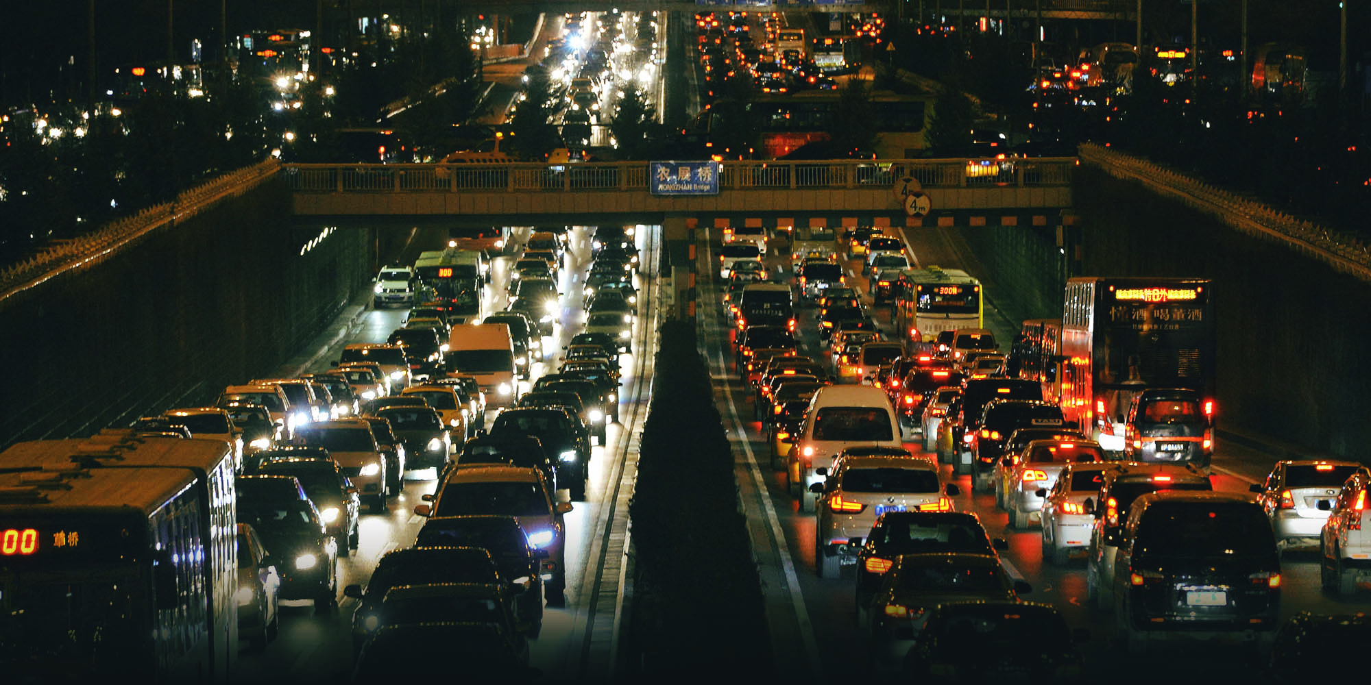 20 triệu dân Bắc Kinh sôi sục vì 1 người TQ dám nói Cố Cung không bằng chuồng lợn - Ảnh 3. 20 triệu dân Bắc Kinh sôi sục vì 1 người TQ dám nói Cố Cung không bằng chuồng lợn - Ảnh 3.