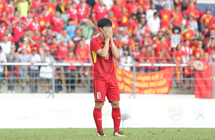 Dùng hay gạt Công Phượng: Dấu hỏi lớn cho cascadeur Mai Đức Chung - Ảnh 2. Dùng hay gạt Công Phượng: Dấu hỏi lớn cho cascadeur Mai Đức Chung - Ảnh 2.