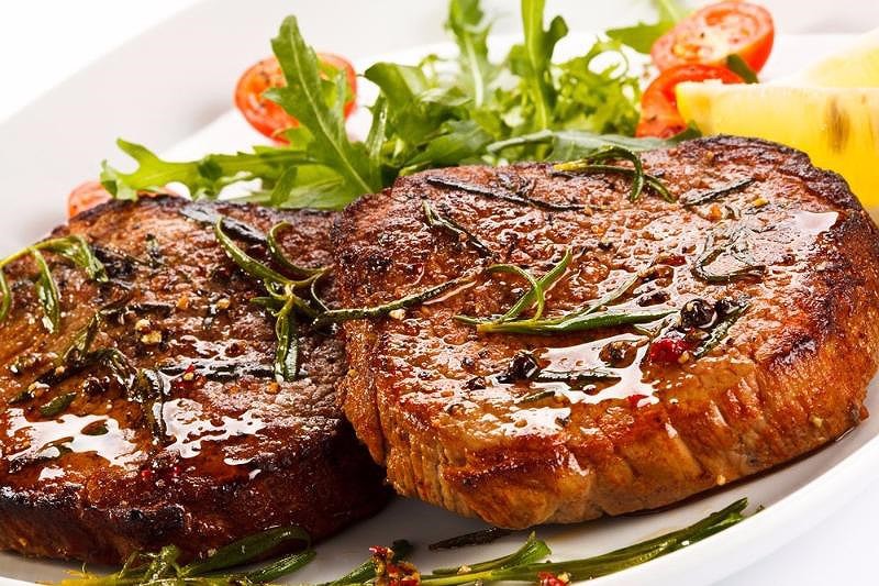 Những sai lầm thường mắc phải khi ăn tối - Ảnh 1. Những sai lầm thường mắc phải khi ăn tối - Ảnh 1.