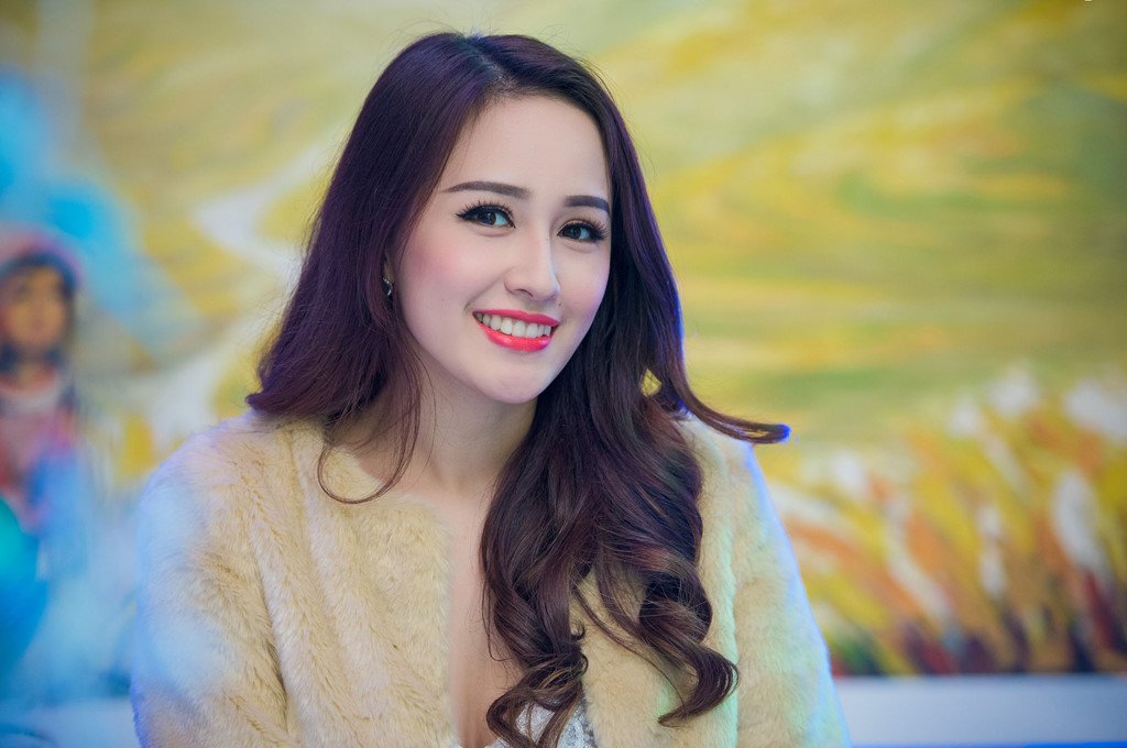 Khó rời mắt trước vẻ gợi cảm của Hoa hậu cao nhất Việt Nam - Ảnh 11. Khó rời mắt trước vẻ gợi cảm của Hoa hậu cao nhất Việt Nam - Ảnh 11.